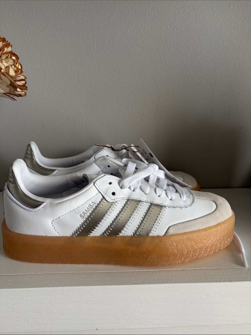NWT adidas Samba Platform Sneakers in White and Gum with silver stripes - size 6
